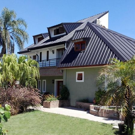 Posada Villa Club, Apart 3 Cerca Del Aeropuerto El Palomar Hurlingham エクステリア 写真
